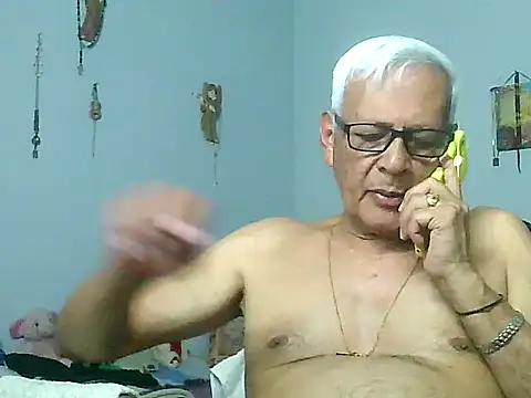 dirtysluttyfist online show from 12.15.25