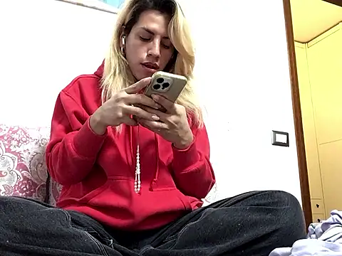 ESTRELLABERECHUCKY online show from 01.16.26