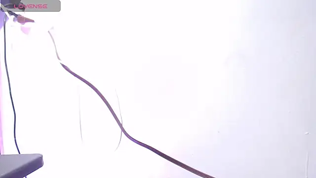 Snapshot of lolasweett_ chatting on 12.04.25 lolasweett online show from 12.04.25