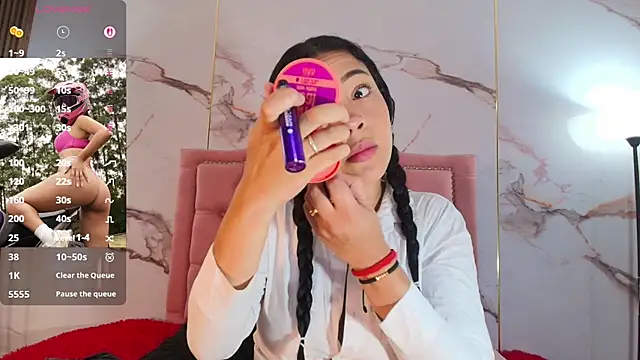 Snapshot of Emily__Carter chatting on 11.29.25 Emily Carter online show from 11.29.25