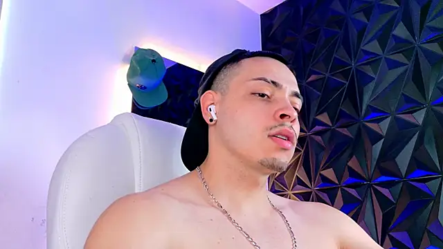 Maxwell Dupont online show from 12.04.25