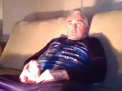 Snapshot of Cumlover5534 chatting on 12.11.24 Cumlover5534 online show from 12.11.24