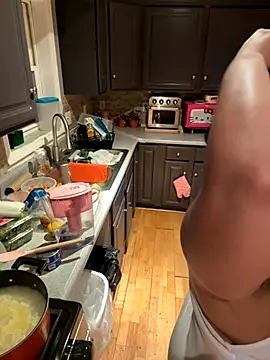 Snapshot of BiigMAMA_2025 chatting on 11.14.25 BiigMAMA 2025 online show from 11.14.25