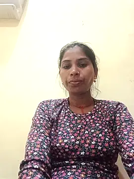 Veshali Love143 online show from 11.18.25