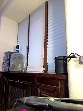 yourselenaa online show from 01.08.26