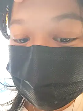 Snapshot of StrayedForename chatting on 04.09.26 StrayedForename online show from 04.09.26