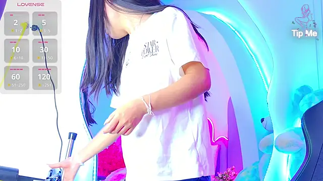 BunnySexyy18 online show from 04.20.26