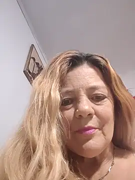 karlaanqui1 online show from 12.20.25