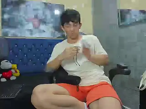 ElanGiraldo online show from 03.19.26