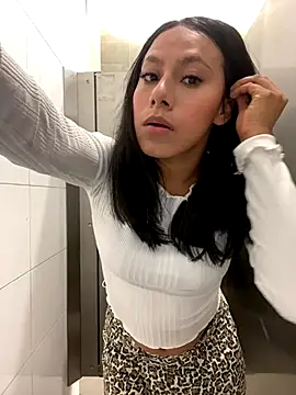 Katherinm online show from 11.22.25