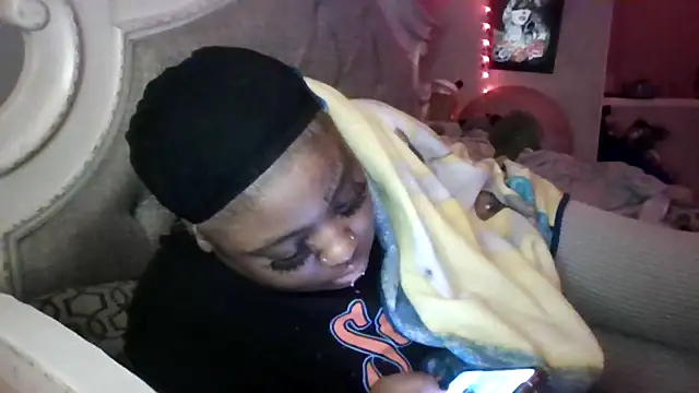 Dusaa  online show from 02.15.26