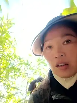 blonde blg online show from 11.25.25