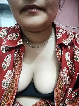 minni64207 online show from 05.19.26