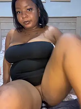 Snapshot of Exxoticaa chatting on 11.11.25 Exxoticaa online show from 11.11.25