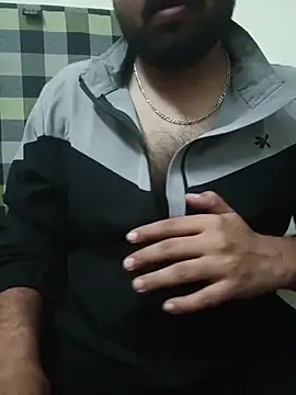 Snapshot of MrToxxic chatting on 11.18.25 MrToxxic online show from 11.18.25