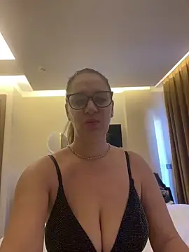 Milana8263 online show from 12.16.25