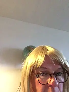 simone xdressing online show from 12.15.24