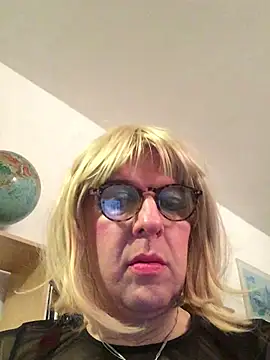 simone xdressing online show from 02.10.25