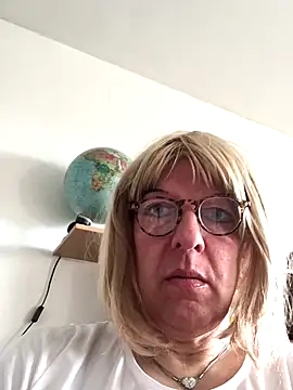 simone xdressing online show from 09.28.25