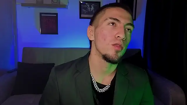 Snapshot of AresMassimoX chatting on 11.14.25 AresMassimoX online show from 11.14.25