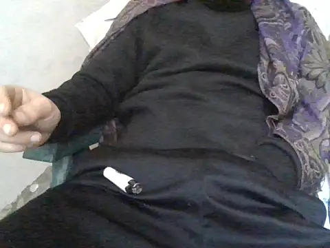 Snapshot of Malessere1922 chatting on 11.26.25 Malessere1922 online show from 11.26.25