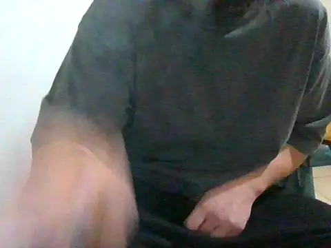 Snapshot of Malessere1922 chatting on 11.27.25 Malessere1922 online show from 11.27.25