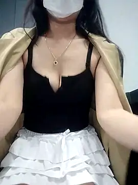   Anna    online show from 11.23.25