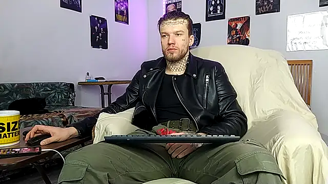 Huntall77 online show from 02.01.26