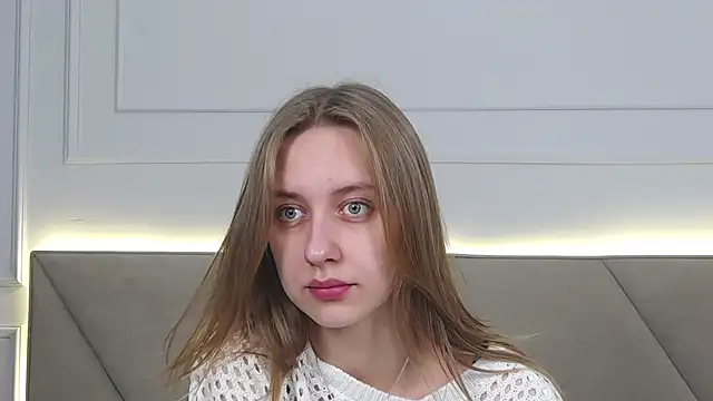 Snapshot of RachaelCute chatting on 11.14.25 RachaelCute online show from 11.14.25