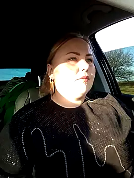 Moumy girl online show from 11.24.25