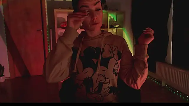 MissyDior8 online show from 12.22.25