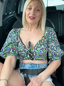 HOTLadyluna online show from 05.16.26