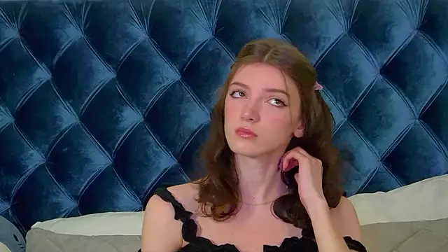 Snapshot of SophiaProve chatting on 02.02.26 SophiaProve online show from 02.02.26