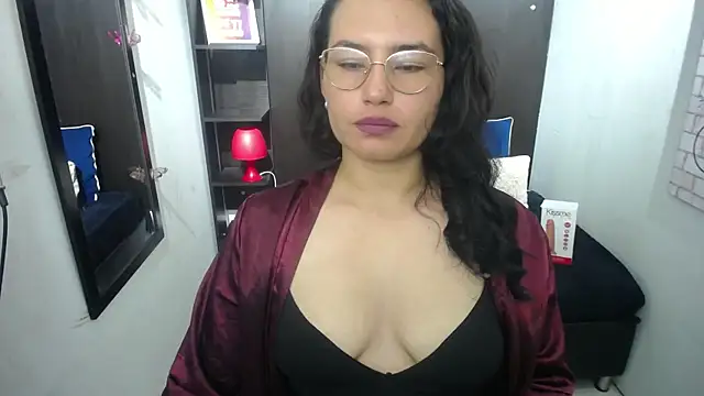 Snapshot of koral_purple chatting on 11.24.25 koral purple online show from 11.24.25