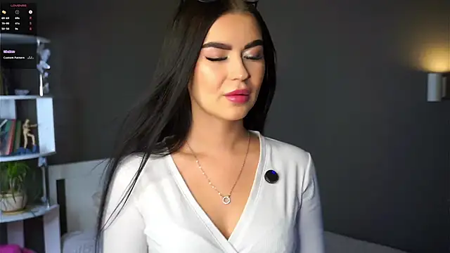 Snapshot of CoreenYorton chatting on 11.21.25 CoreenYorton online show from 11.21.25