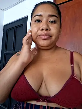 Snapshot of Sarahy- chatting on 05.18.26 Sarahy- online show from 05.18.26
