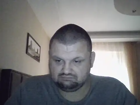 Snapshot of cyrex_monster chatting on 12.01.25 cyrex monster online show from 12.01.25