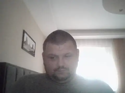 Snapshot of cyrex_monster chatting on 12.04.25 cyrex monster online show from 12.04.25