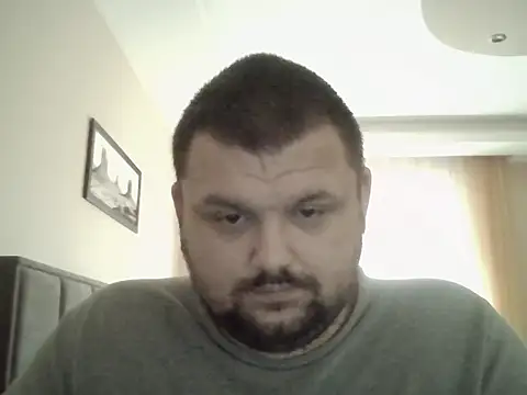 Snapshot of cyrex_monster chatting on 12.20.25 cyrex monster online show from 12.20.25