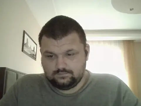 Snapshot of cyrex_monster chatting on 12.22.25 cyrex monster online show from 12.22.25