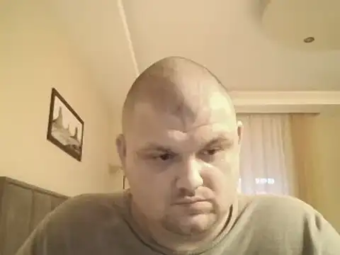 Snapshot of cyrex_monster chatting on 01.06.26 cyrex monster online show from 01.06.26