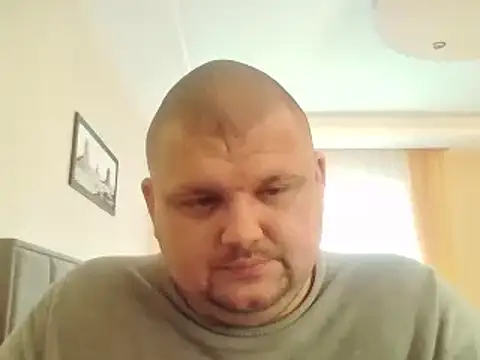 Snapshot of cyrex_monster chatting on 01.08.26 cyrex monster online show from 01.08.26