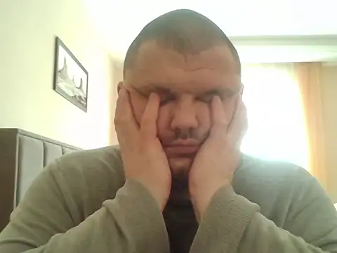 Snapshot of cyrex_monster chatting on 01.13.26 cyrex monster online show from 01.13.26