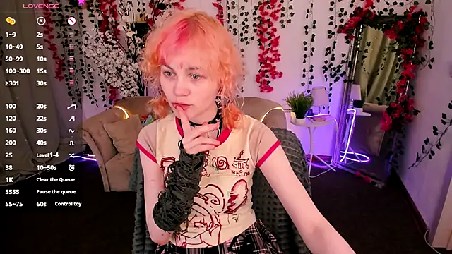 Awawrin online show from 11.23.25