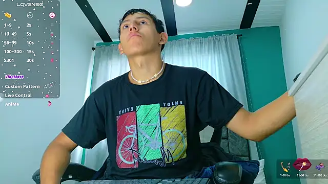 FelipeGonzalezz online show from 12.05.25