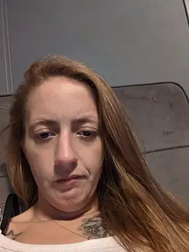 Snapshot of sexxxilexxxi44 chatting on 05.25.26 sexxxilexxxi44 online show from 05.25.26