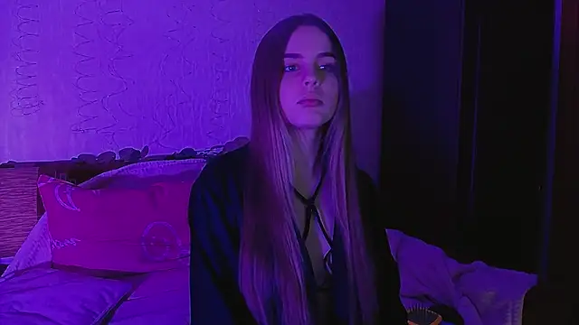 Snapshot of AlicaLOVEalisa777 chatting on 12.17.25 AlicaLOVEalisa777 online show from 12.17.25