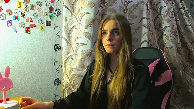 Snapshot of AlicaLOVEalisa777 chatting on 01.08.26 AlicaLOVEalisa777 online show from 01.08.26