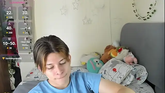 Snapshot of Felix_kitty chatting on 11.20.25 Felix kitty online show from 11.20.25