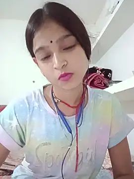 Mohnicute online show from 05.20.26